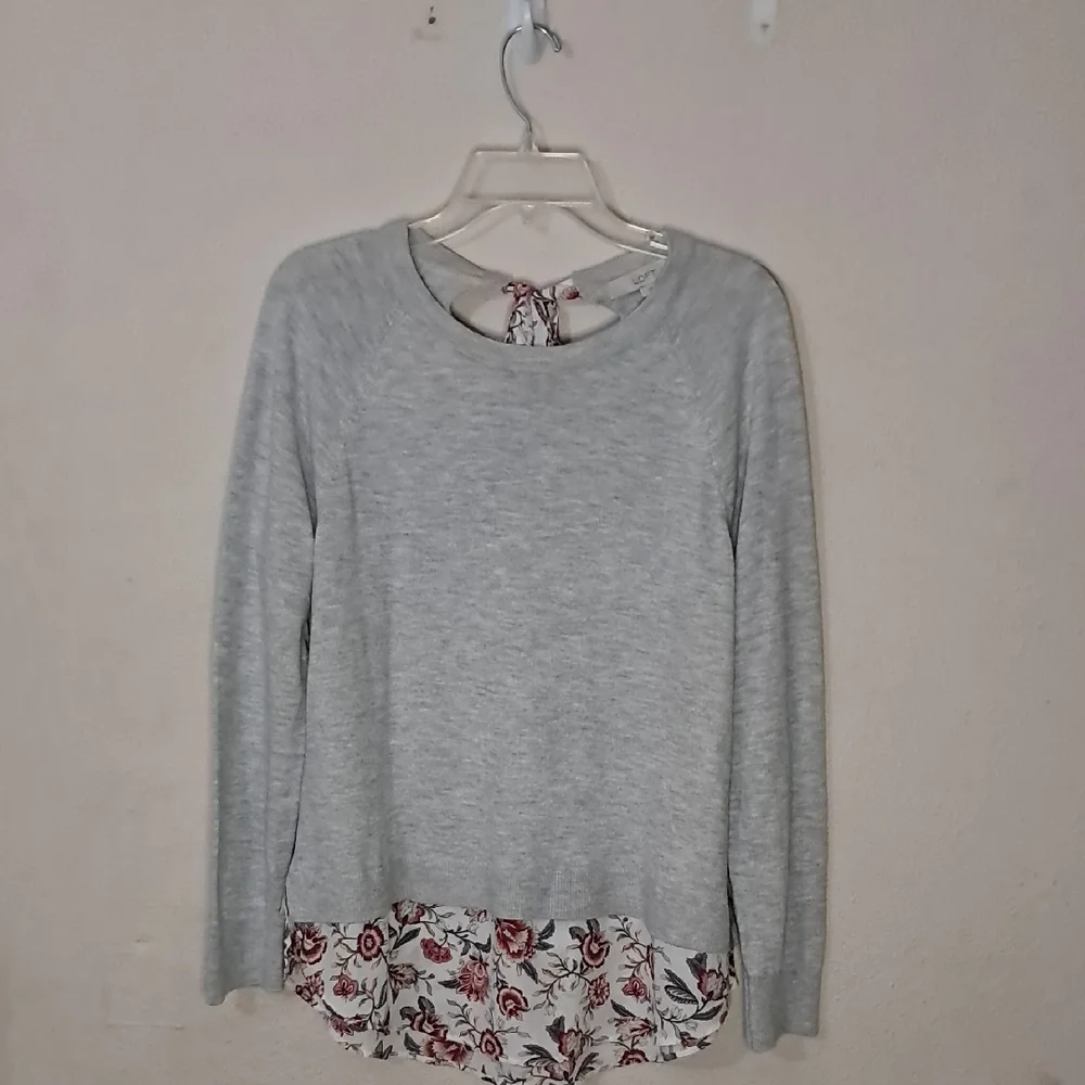 LOFT Light Gray Knit Top